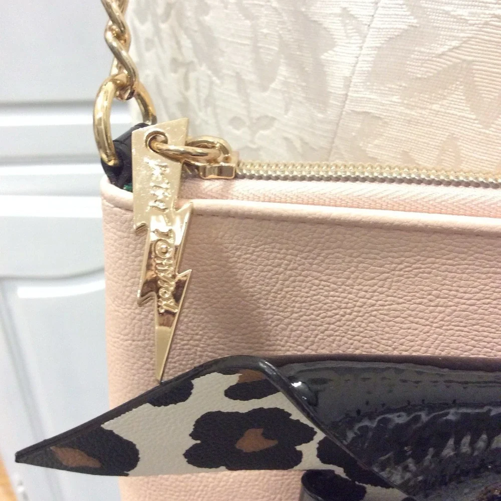 Betsey Johnson Leopard print pink cross body purse bag clutch small faux leather